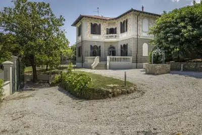 Image de Villa Liberty : Villa Historique avec Piscine Privée et Fresques
