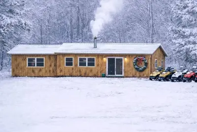 Image de Cozy 3-bedroom cabin in charming Franklin for your getaway