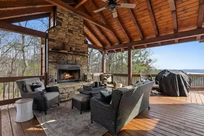 Image de Epic Mountain Views: Hot Tub, Games and Firepit