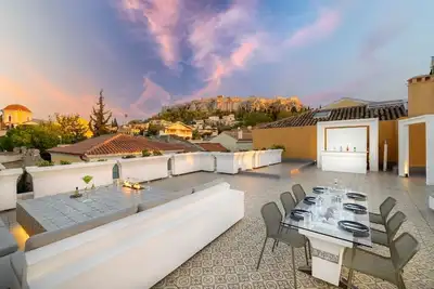 Image de Live Your Myth Under The Acropolis@Plaka