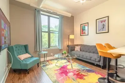 Image de Stylish friendly 3br Suite near McCormick