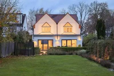 Image de Large & Modern 4 Bed Family Home