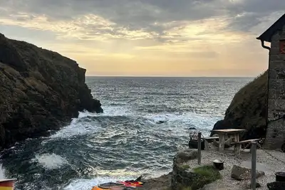Image de The Mariners – Sea View Cottage at Church Cove