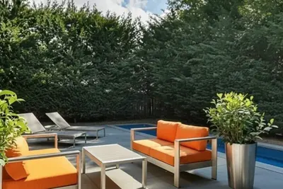 Image de Chic Southampton Getaway, Private Heated Pool, Great for Friends and. . .