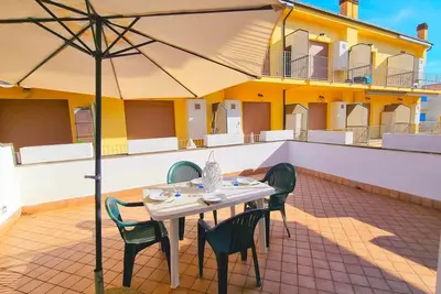 Image de Blue Bilo with terrace facing the sea and beach