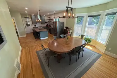 Image de Historic Craftsman Home