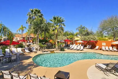 Image de 55+ Resort Living with Pool, Pickleball & Spa