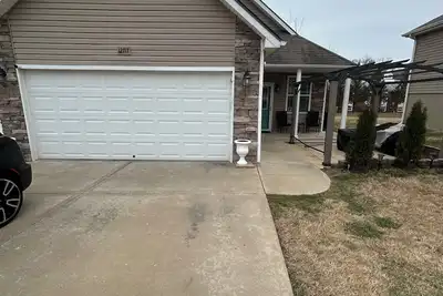 Image de 2 bdrm - Condo in Independence, Mo close to Chiefs stadium / World Cup, coolAC,