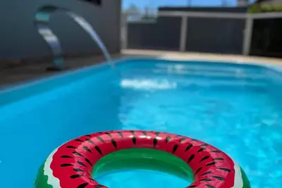 Complete house with pool and 2 gourmet areas.