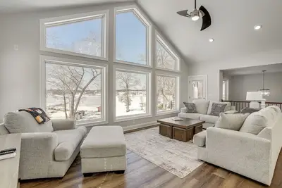 Image de Hot Tub + Fire Pits: Waterfront Lake Anna Escape!