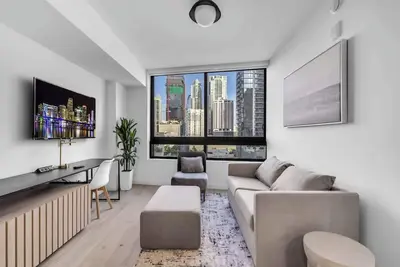 Image de Modern Downtown Condo with Pool, Gym, Bbq, Game Room, CoWorking Spaces