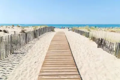 Image de Maison 4 personnes 100m de la plage, stationnent privée