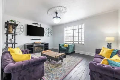 Image de Stylish Detroit Stay | Close to City Highlights