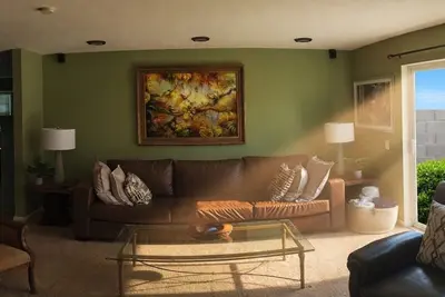 Image de Disney Area Home w/Magical Gardens& Kids Playhouse