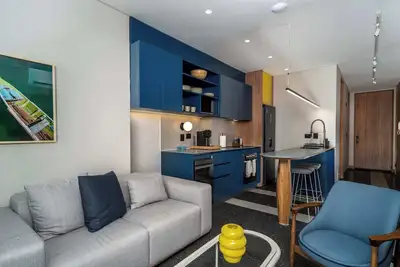 Deluxe 2-Bed • Gastronomy + Walkable Granada | 303