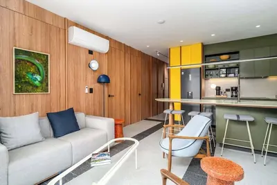 Deluxe 3-Bed / 2-Bath | A+ Location Granada | 205