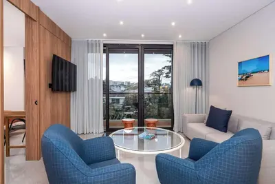 Deluxe 2-Bed • By Best Restaurants • Granada | 301