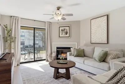 Image de Walk in No Stairs 2 Bedroom Condo in Pointe Royale Golf Village New For 2026