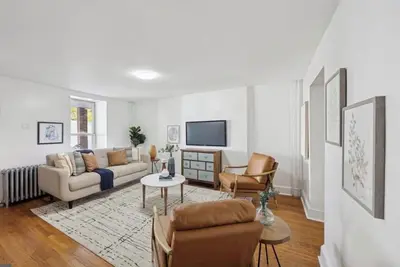 Image de Bright & Cozy 3-Bedroom 2nd Floor Apartment Near Jfk & Casino