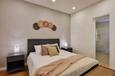 G103 - Quiet 2-Bed Luxury by Granada | A/C | WiFi