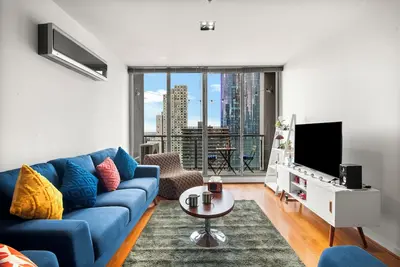 Image de 3br Retro Cbd Retreat • Pool, Tennis & Views