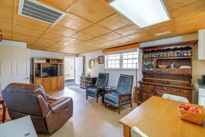 Image de 8 Mi to Appalachian Trail! Home w/ Fire Pit