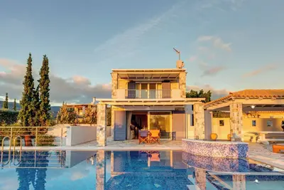 Image de Villa Mare Magna, The villa spans approximately 200 sq. m. across three levels, offering a serene and