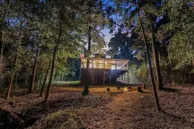 Image de Lakefront Hartwell Home Private Dock + Sleeps 15