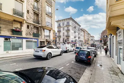 Image de Grand 3 Pièces en Centre Ville proche Gare