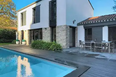 Image de Villa 4 chambres, 2 Sdb, piscine et balneo.