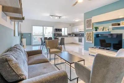 Image de Swieqi, Central 3br home w/Fast Wifi Comfy Beds