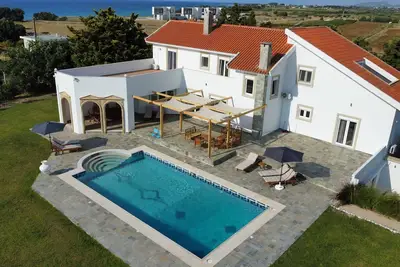Villa Eos Fanes