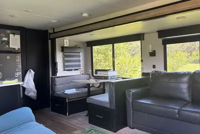 Image de Adorable 1-bedroom caravan with Ac in charming Micanopy