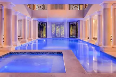 Image de Easygoing Resort Living with Aqua Parks, Dining, Sun, and Serene Sea Views