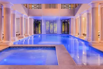 Image de 4 Swim-Up Rooms Near Beach, Diving Spots, and Family Activities Onsite