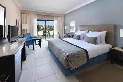 Image de Fun-Filled Resort Escape + Slides, Pools & Laid-Back Comfort l 3 Pool-view Rooms