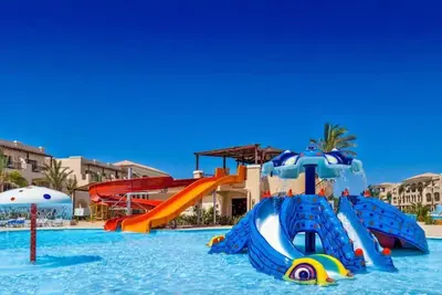 Image de A Relaxed Resort Retreat with Water Slides, Pools & Open Views l 3 Family Rooms