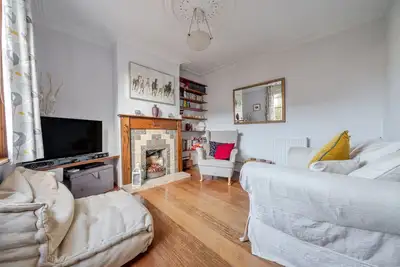 Image de Character-filled home steps from Bristol`s harbourside