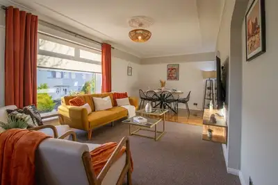 Image de The Bridge- 3 Bedrooms in Coatbridge with Driveway