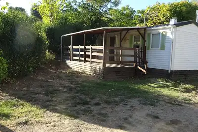 Image de Mobil-home 4 personnes climatisé et tout équipé.