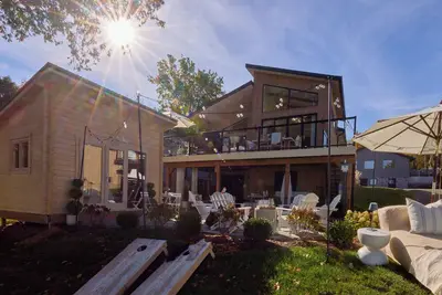 Image de Lake House 2 a serene getaway with coastal vibes