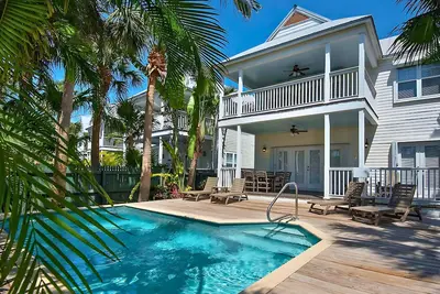Image de Duck Key Stay! | 3br Villa w/ Private Pool + Patio
