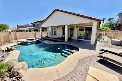 Image de Luxury Desert Oasis