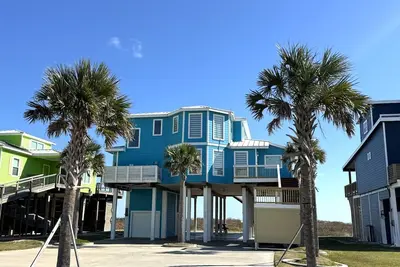 Image de Salty Fins - Beachfront - Large group Welcome