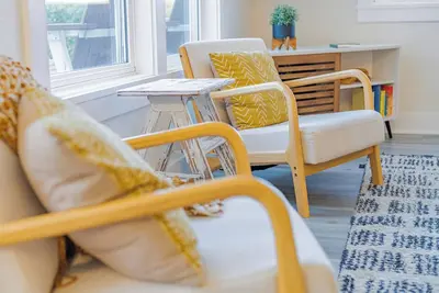 Honu Hut + Beachy Bungalow + Pet-Friendly