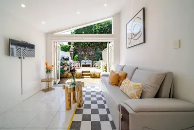 Image de Classy. 2br. Well furnished. Outdoor Area.