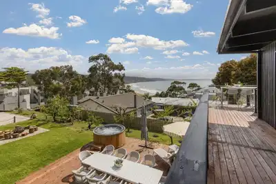 Image de New! The Soak House- Walk to the beach!