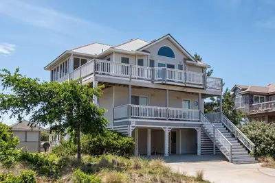 Image de Beach Please - Corolla, Oceanside, Pool, Hot Tub, Pet Ok, Yr Flex Stays