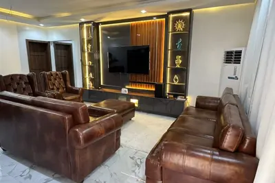 Image de Modern 3br  Apartment with free unlimited wifi and free secured Parking