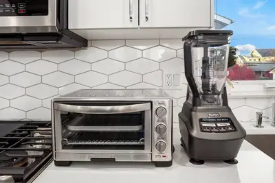 Image de Brand New 2-bedroom townhome near Green Lake with City Views and Free Parking